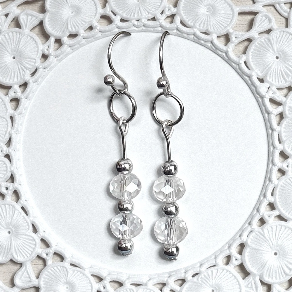 5 For $25💫Clear Faceted Beaded Earrings